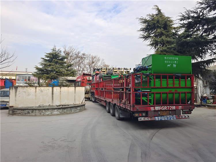 鄭州銘德機(jī)械設(shè)備大/中/小型號(hào)、飼料顆粒機(jī)、鍘草機(jī)、飼料攪拌機(jī)、多功能（自吸）粉碎機(jī)