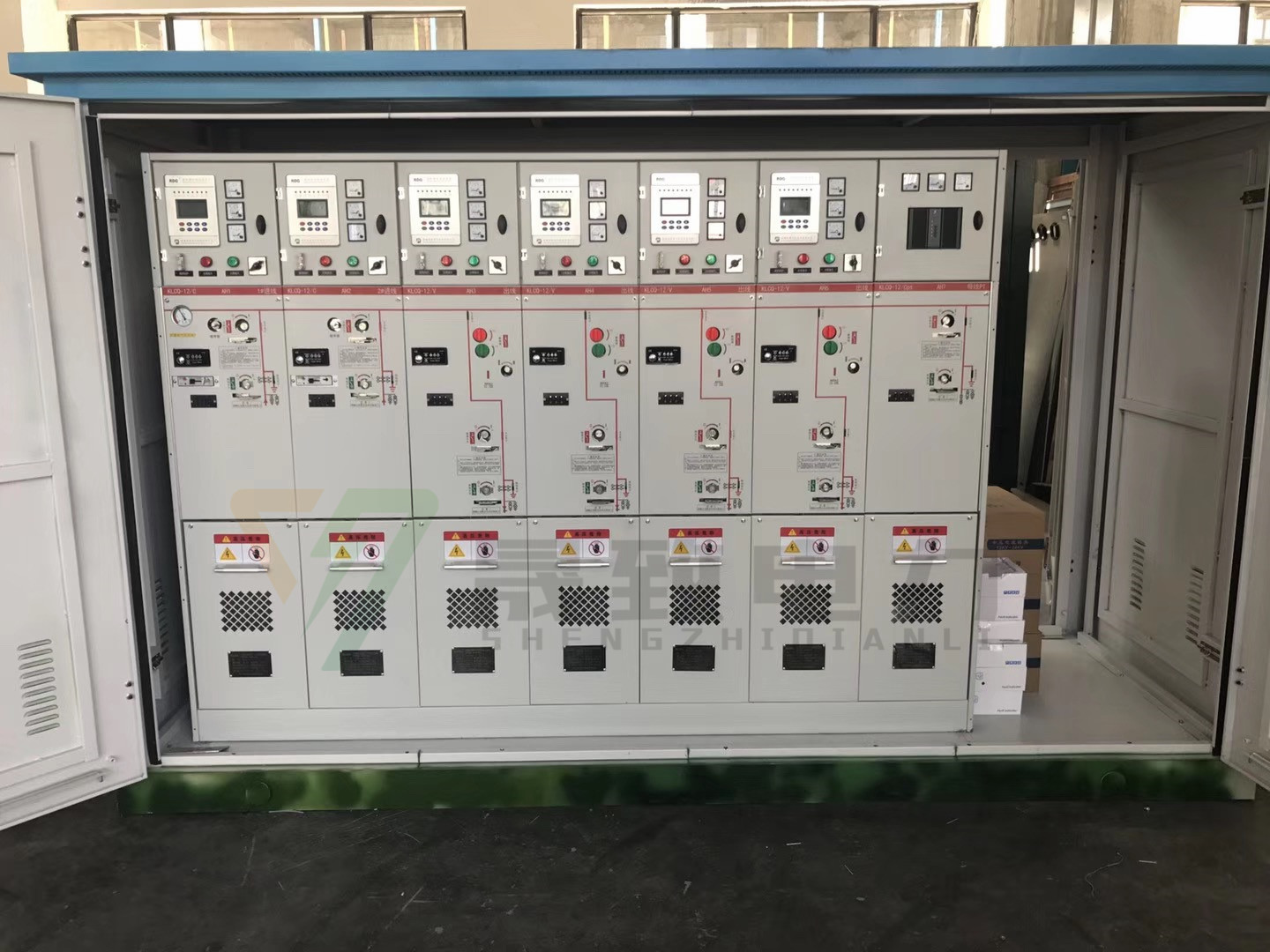 DFW口-12(24)戶外智能化開(kāi)閉所